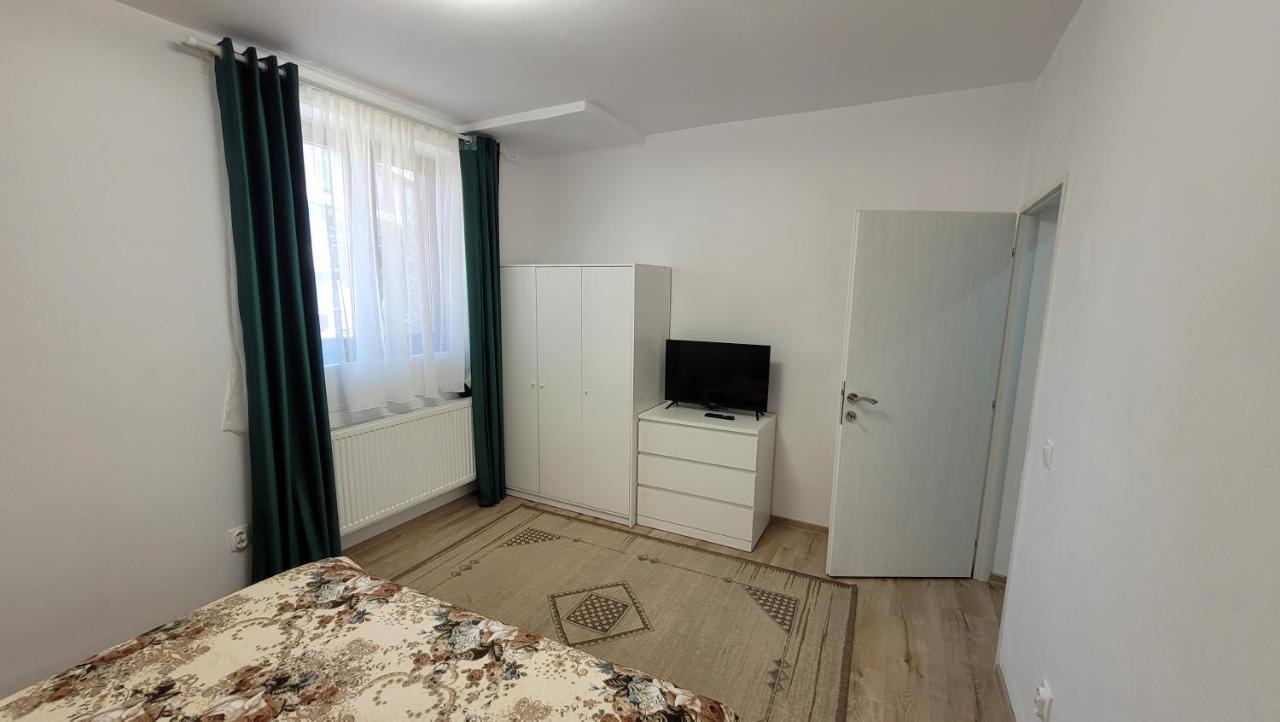 Andy Apartament Petroşani Exterior foto
